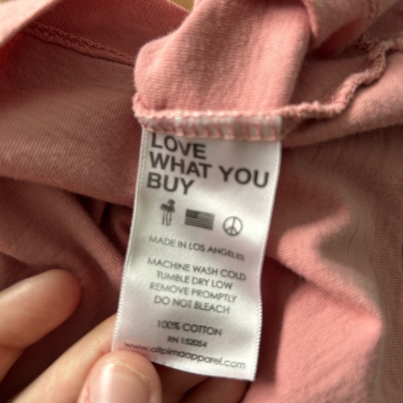 Her Waves Women’s Graphic Tee- Size M - Picture 4 of 4